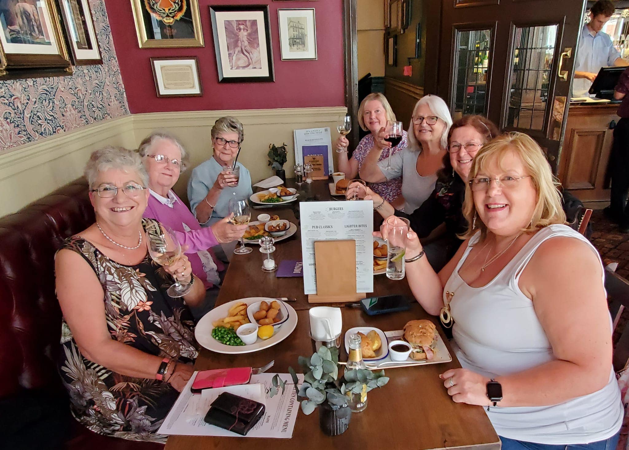 Members enjoying meal before show