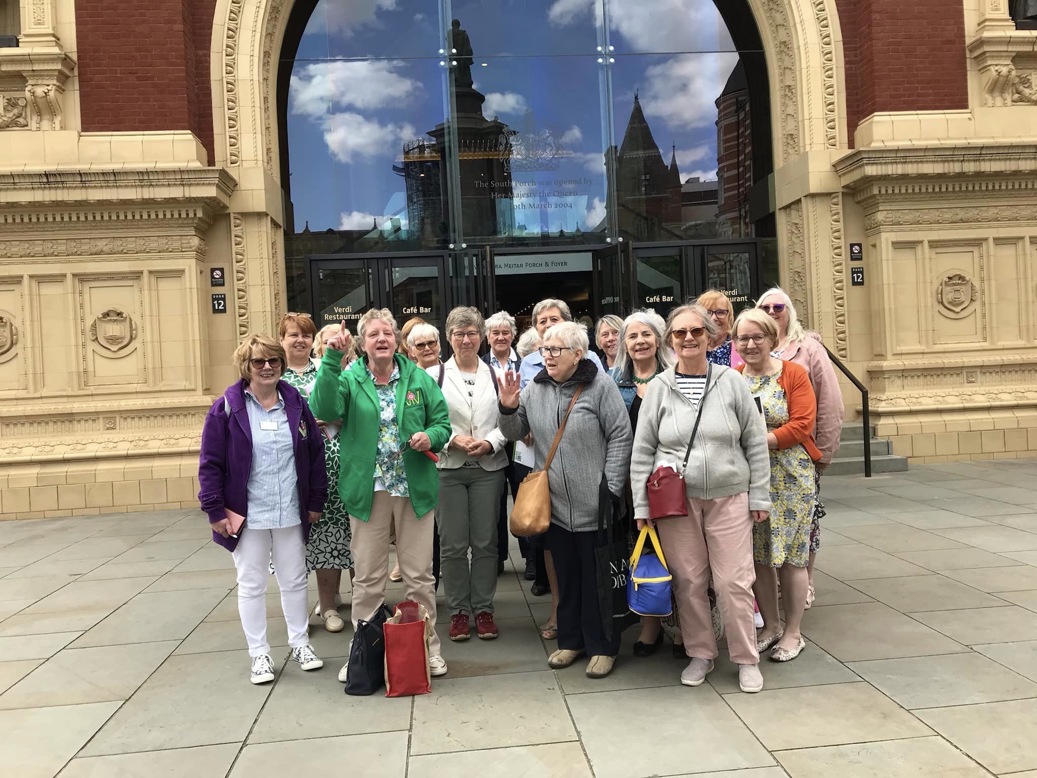 24.06 Outside Royal Albert Hall