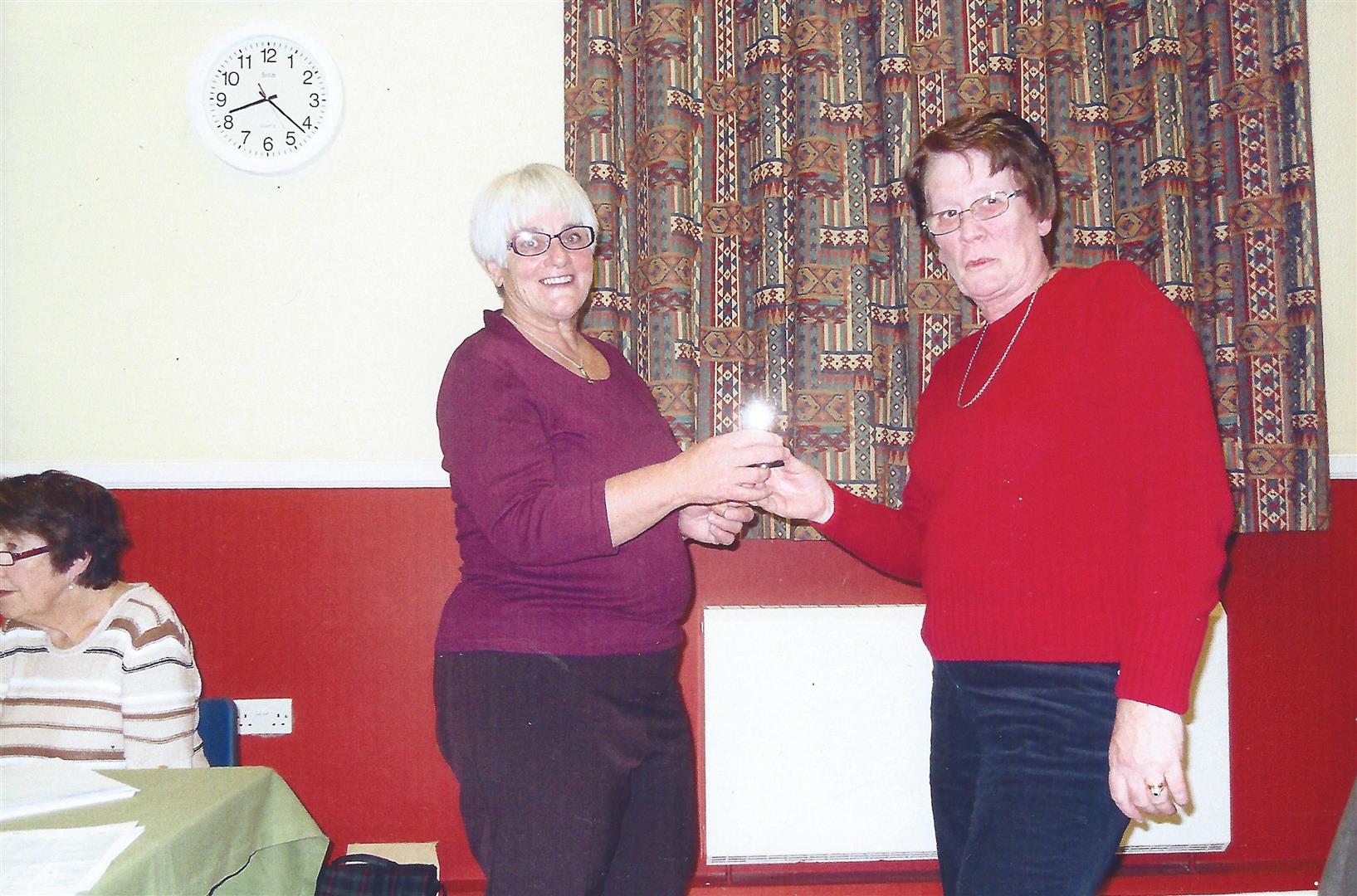 Vicky presents Cup to Barbara