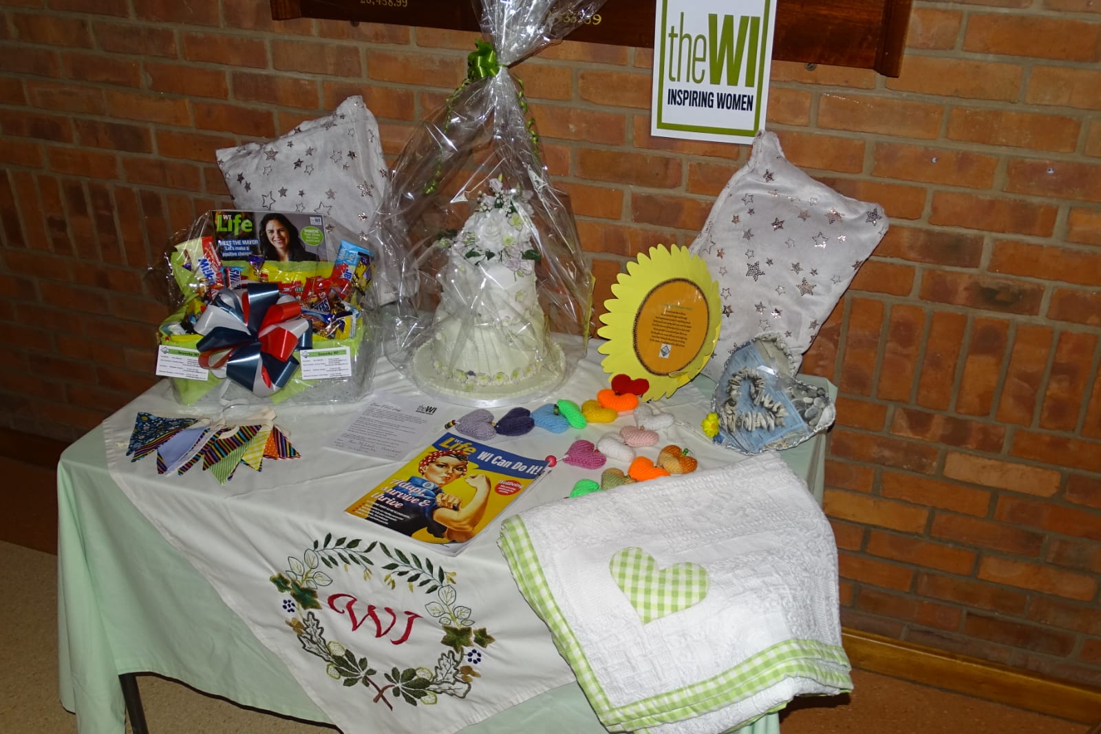 A decorated table with presents