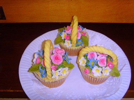 Joan's cup cakes for competition