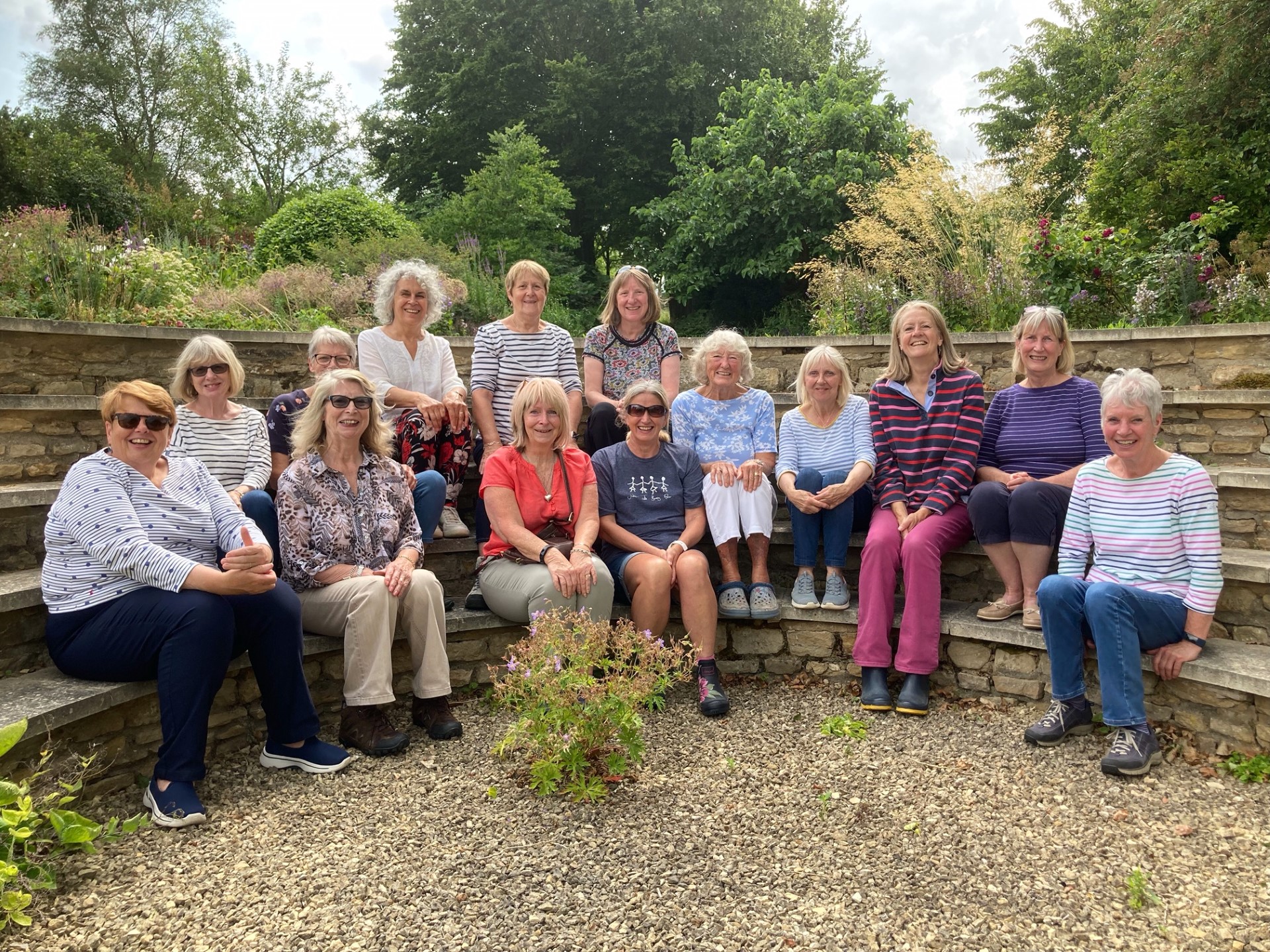 23.07 Members at Stoke Goldington garden