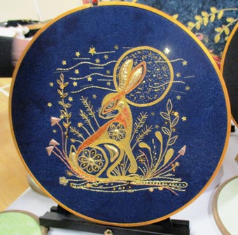 22.11.20 Gold embroidery brightest star
