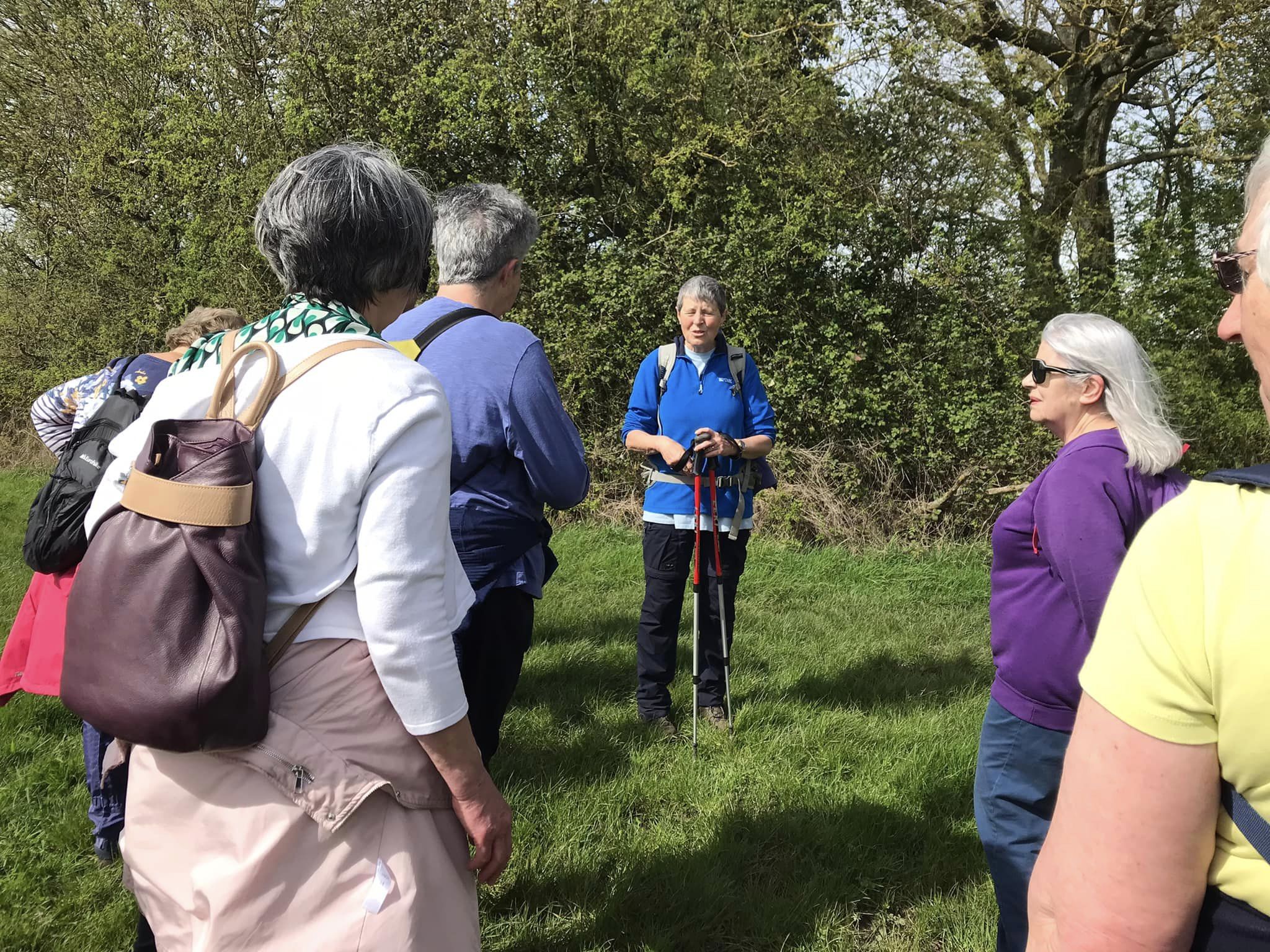 24.04 Leader explaining route