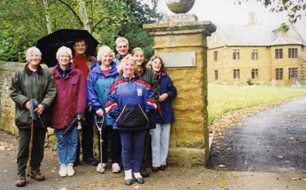 Walking group (Oct 1998)