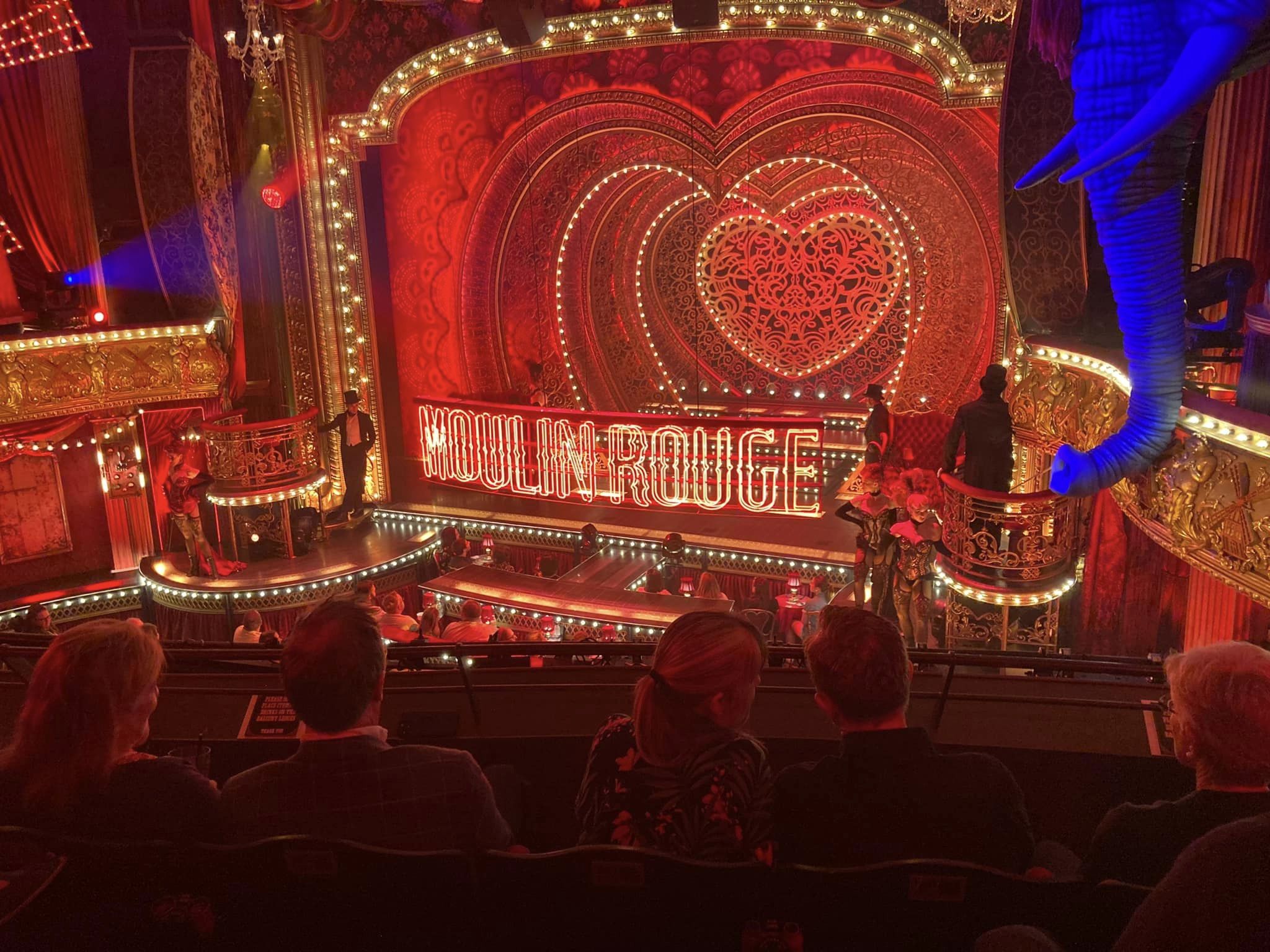 23.08 Moulin Rouge stage