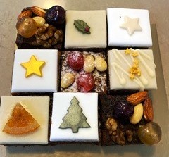 Individual Christmas cakes